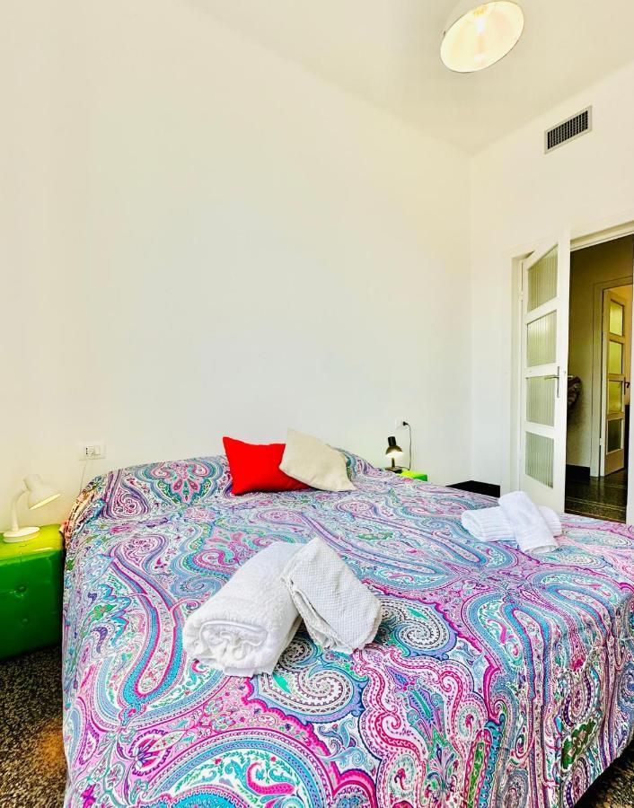 Hostdomus - Casa Ester นอลี ภายนอก รูปภาพ